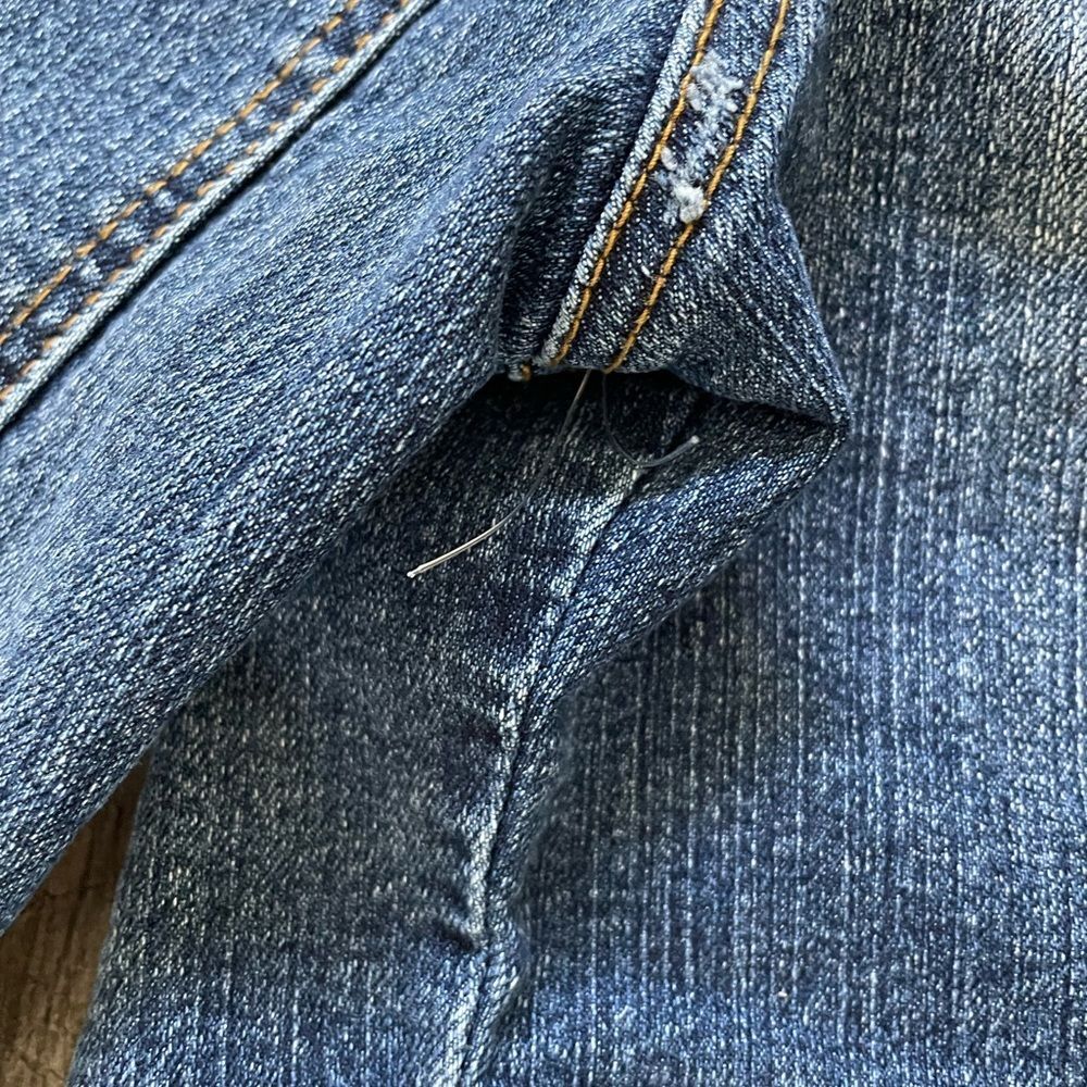 Sweet Vibes Bolero length jeans Jacket some distressing Size M runs small - Picture 10 of 10